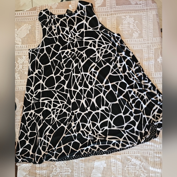 MSK Women - Reversible Dress - Polka Dots & Abstract Print - 4X - Sleeveless - Picture 3 of 5